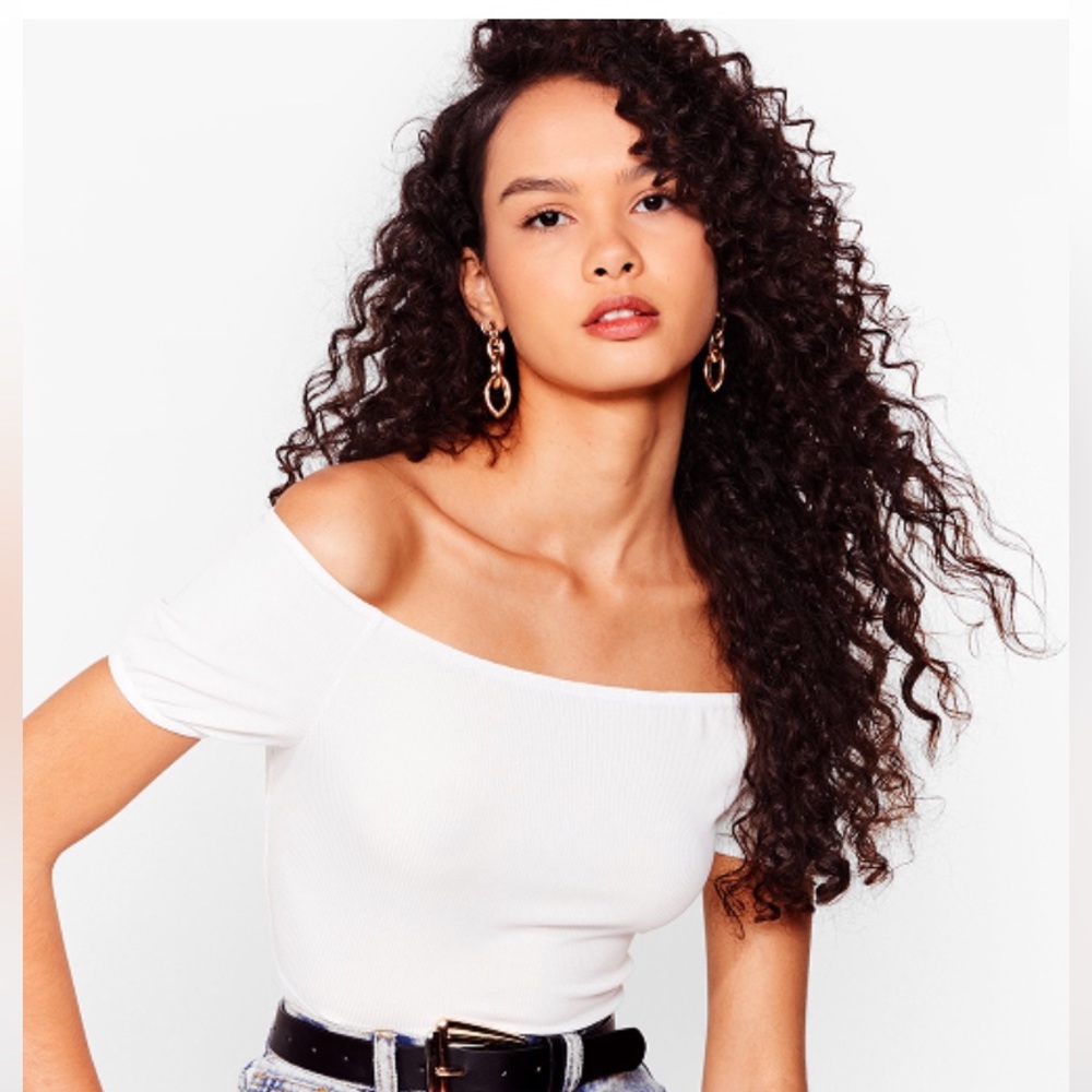 ✨NEW✨ Off The Shoulder Crop Top